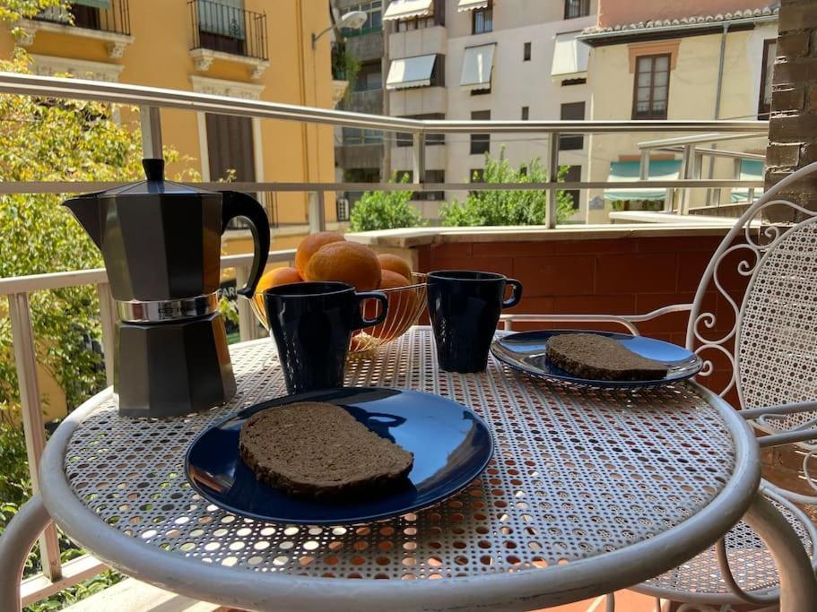 Piso En El Centro De Granada. Parking Opcional Apartment Екстериор снимка