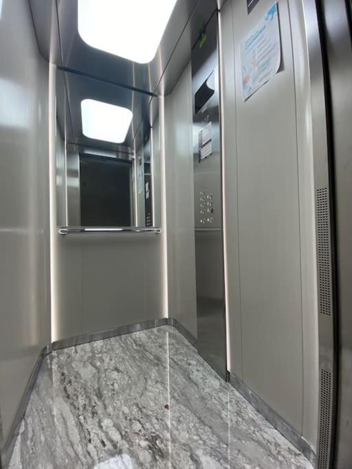 Piso En El Centro De Granada. Parking Opcional Apartment Екстериор снимка